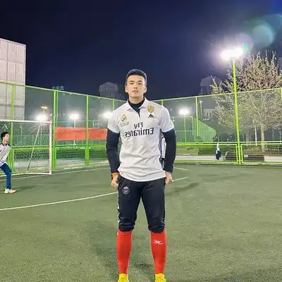卢琪诗